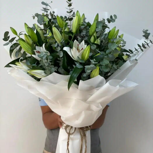 White Lilly Eucalyptus Bouquet