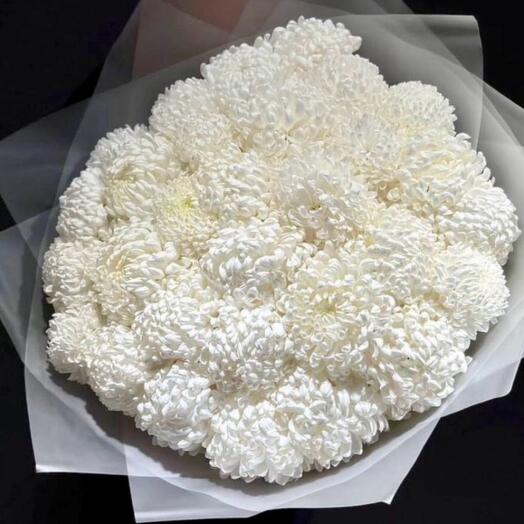 Bouquet of white chrysanthemums 25 pieces