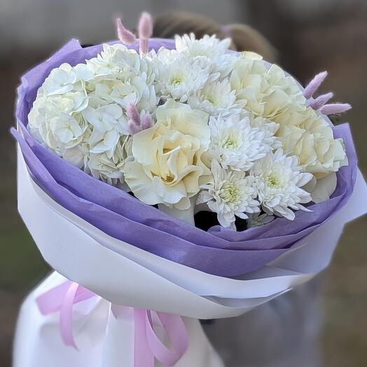 Нежный букет с гортензией "Сиреневый коктейль" S