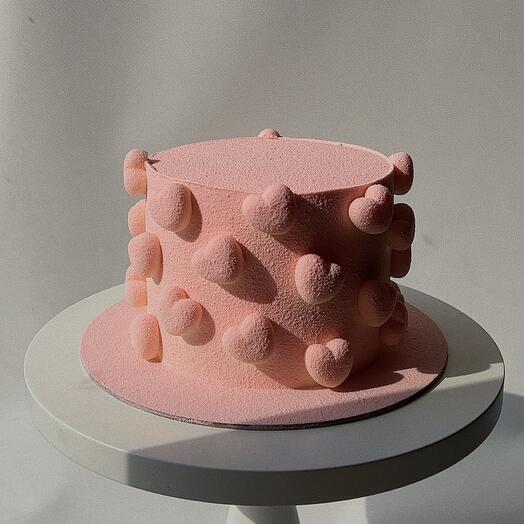 Торт с сердечками и розовым велюром