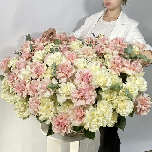 Корзина с цветами