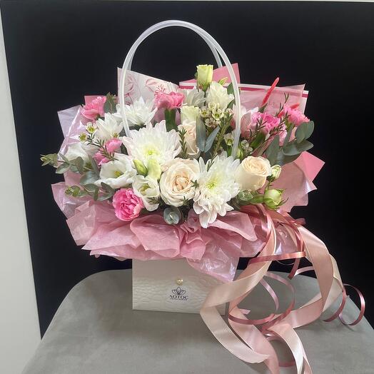 Flores en el bolso