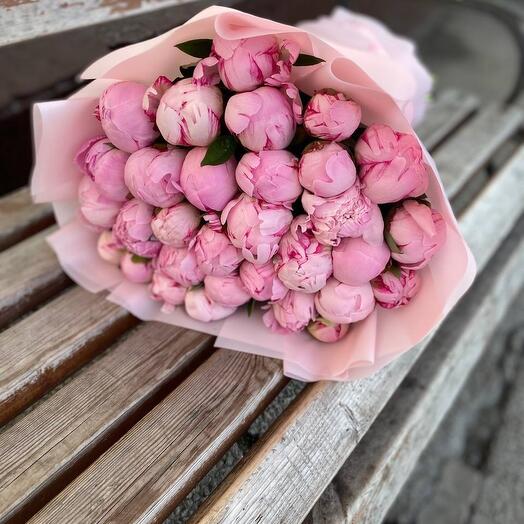Розовые пионы 35шт