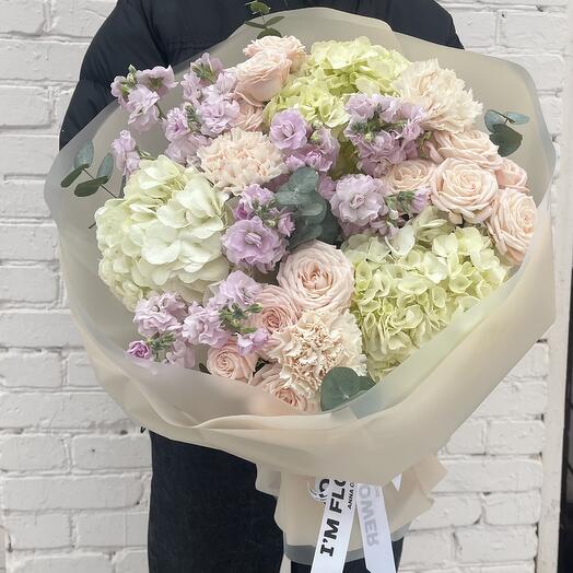 Bouquet of hydrangeas, bush roses and dianthus