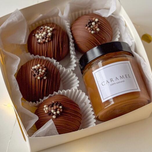 Tarro de caramelo salado y 4 pasteles "papas"