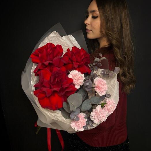 Букет «Love is»