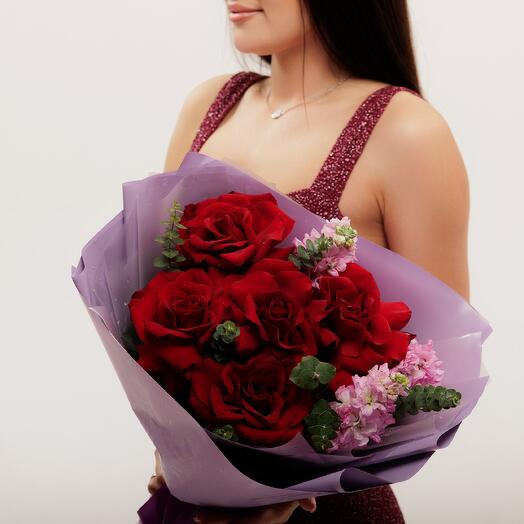 Красные французские розы 🌹