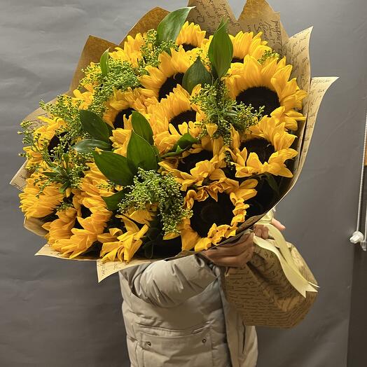 Bouquet sunflower 19