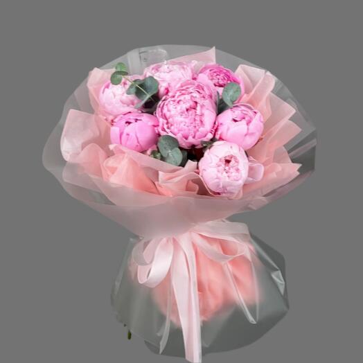 Букет из 7 пион