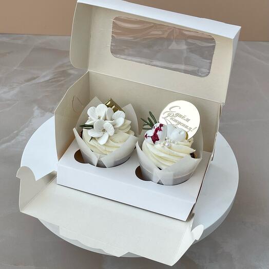 2 birthday cupcakes