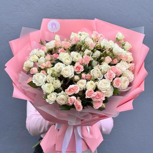 Букет из 25 кустовых роз