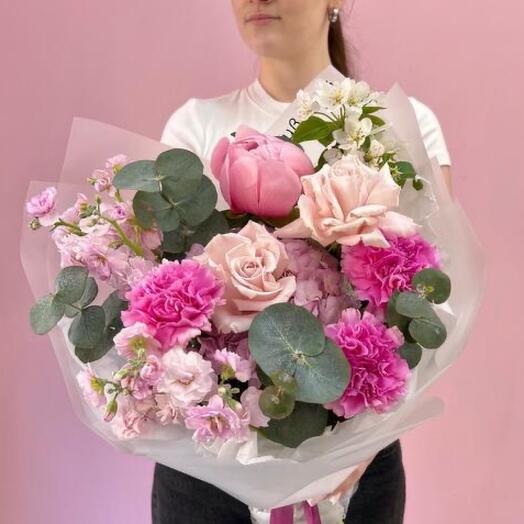 🌸 Милый букет с пионом , гортензией и ароматной маттиолой «Батерфлай»