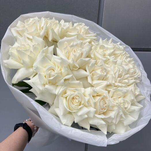 Букет из белых роз