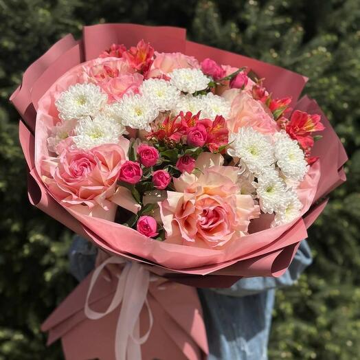 Букет "Love in bloom"