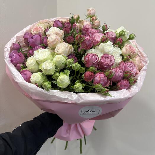 Colorful spray roses🤍🩷💜