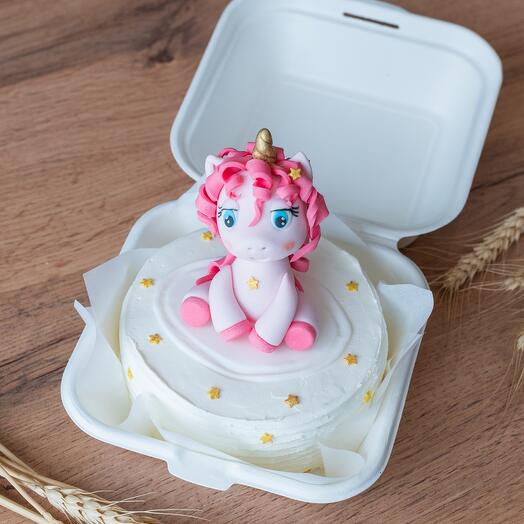 Бенто-торт с фигуркой «Единорог кудряшка»