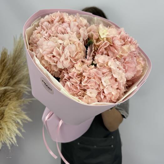 Три розовых гортензии💕