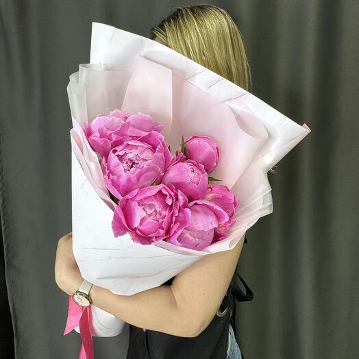 Bouquet of 7 fragrant peonies