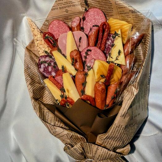 Букет с колбасами и сырами