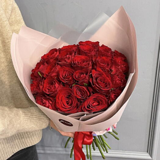 Красные розы 25 штук