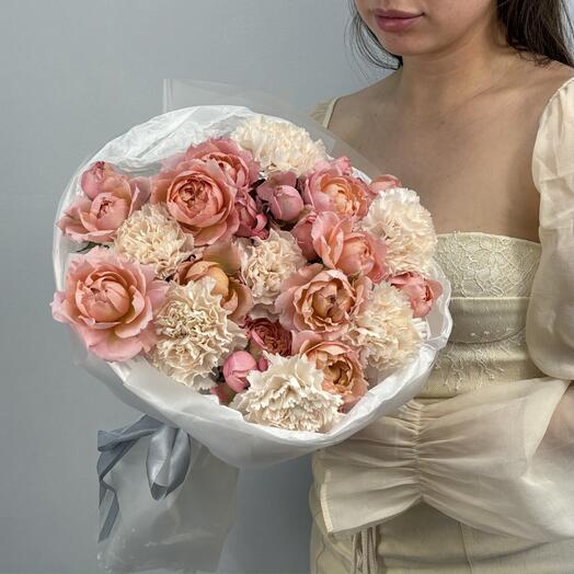 Bouquet of carnations and peony-like roses Julietta
