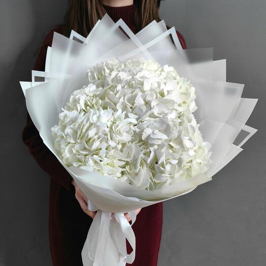 Bouquet with 3 hydrangeas