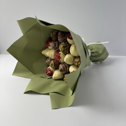 Букет из клубники в шоколаде «Фисташка» 19 шт