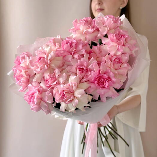 Букет розовых роз (15 штук)