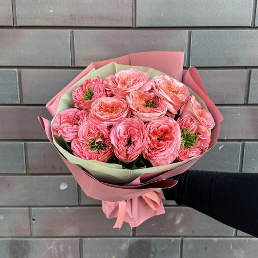 Монобукет из 11 пионовидных роз Мандарин Экспрешн