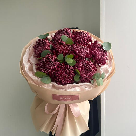 Трендовые хризантемы Бигуди с эвкалиптом