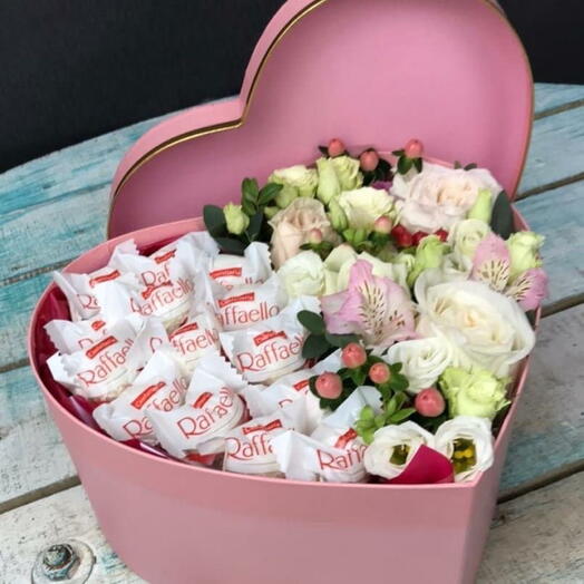 Цветы в коробке сердце 💓