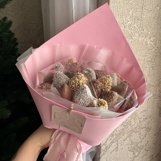 Клубника в шоколаде букет М подарок для любимой