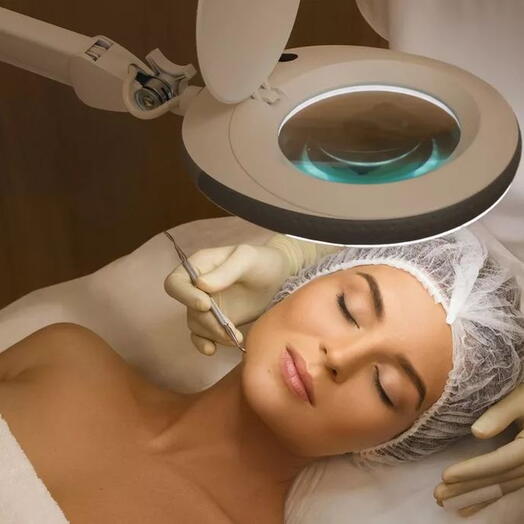 Сертификат на комбинированную чистку в студию красоты Колибри