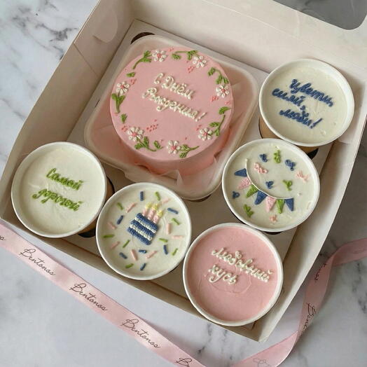 Комбо набор бенто+5cake to go розовый на день рождения