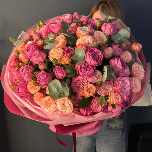 «Весенняя симфония» — букет из трёх сортов пионовидных роз (19 шт) 🌸🎶