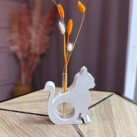 Колба с сухоцветами «кошка»