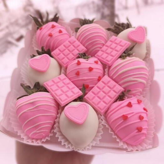 Сет из клубники💜" подарок любимой девушке