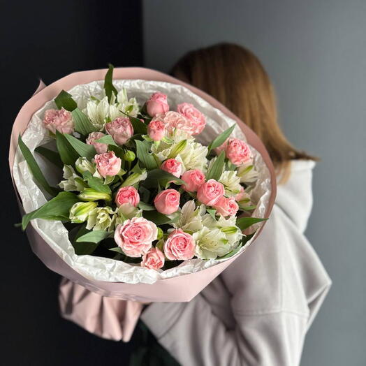 Букет «Наваждение»/кустовая роза /альстромерия/эвкалипт/Цветы Магнитогорск/Доставка Магнитогорск