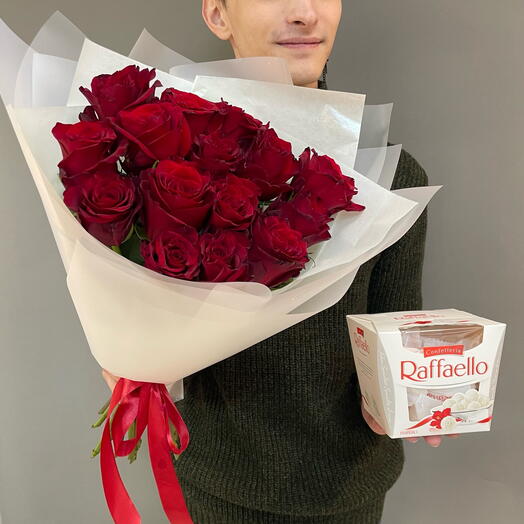 Красные розы и рафаелло