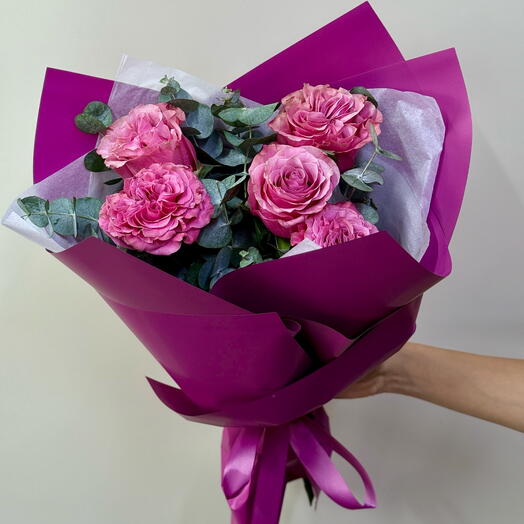 Bouquet of 5 peony-style roses