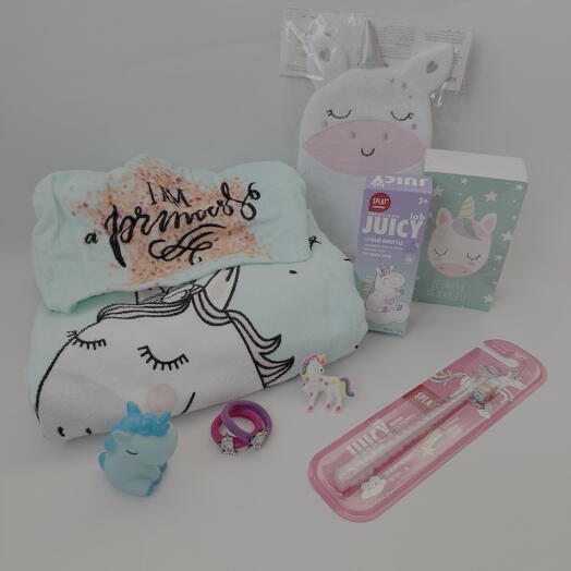 Подарочный набор для девочки на 8 марта Единороги
