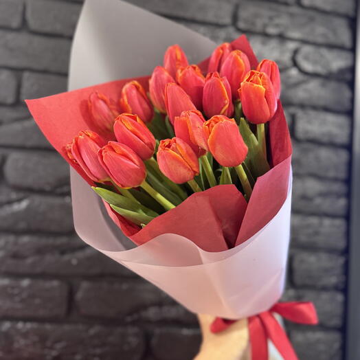 15 тюльпанов