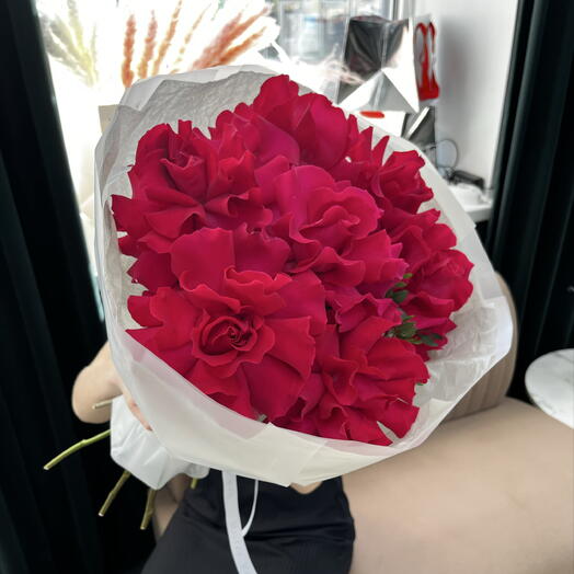 Букет из розовых ажурных роз