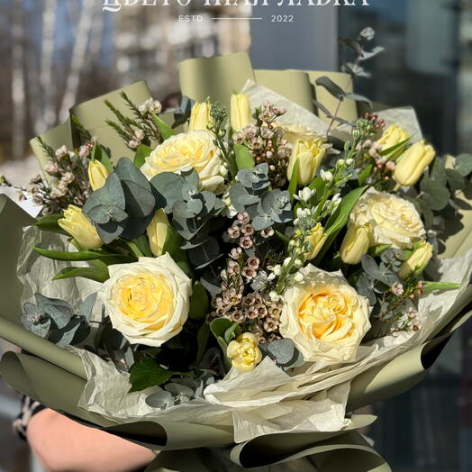 Сборный весенний букет