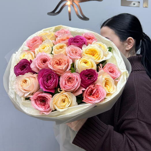 Букет из 25 пионовидных ароматных роз микс 🌸