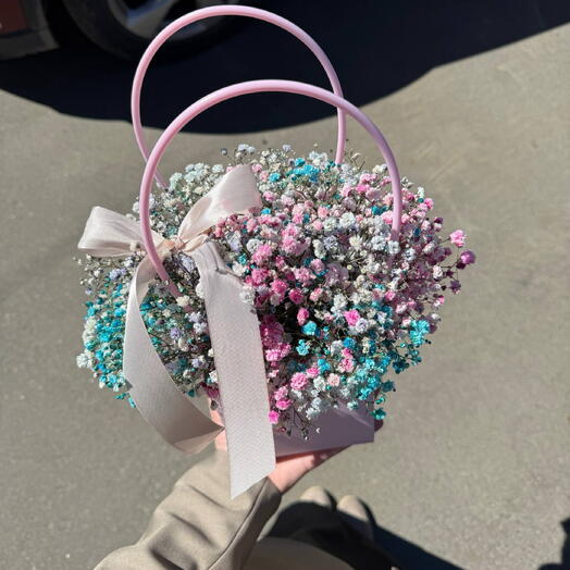 сумочка из разноцветных гипсофил 💗