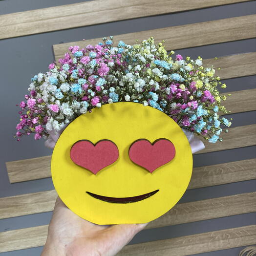 Смайлик с гипсофилой😍
