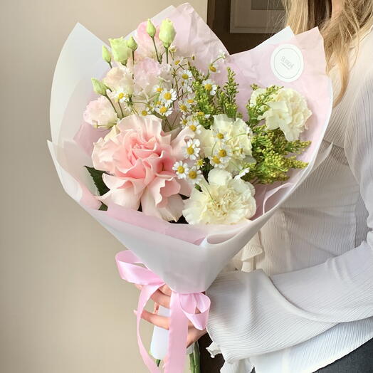 Букет «Нежная мелодия» с розой, эустомой, диантусами🌸