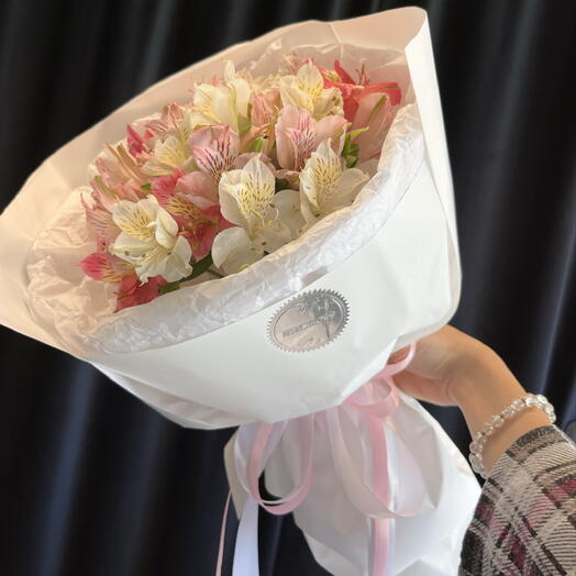 Букет из альстромерий🌷