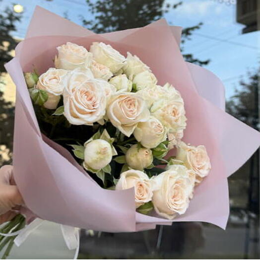Букет из 5 кустовых роз Софи